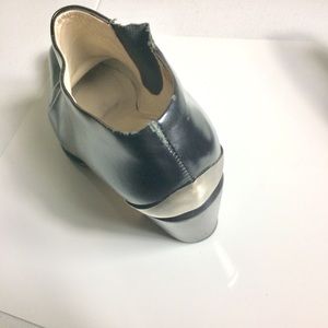 Via Spiga Shoes - Via Spiga Black Shoe Boot Size 8.5 Metal Plate Via Spiga Shoes - Via Spiga Black Shoe Boot Size 8.5 Metal Plate